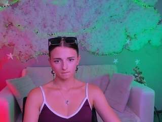 caroline-honeyy1