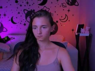 caroline-honeyy1