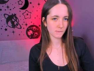 caroline-honeyy1