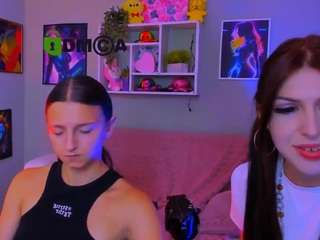 caroline-honeyy1