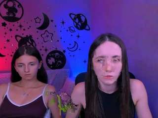 caroline-honeyy1