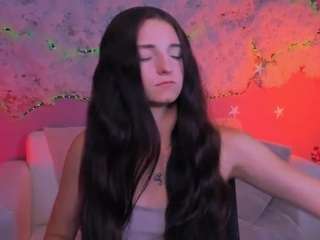 caroline-honeyy1