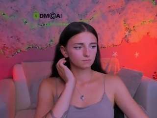 caroline-honeyy1 avatar