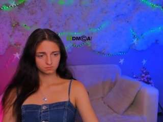 caroline-honeyy1