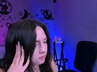 caroline-honeyy1 avatar