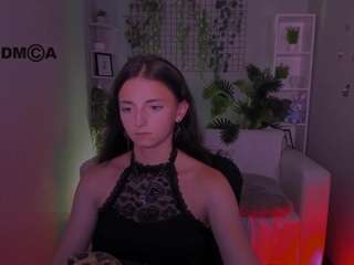 caroline-honeyy1