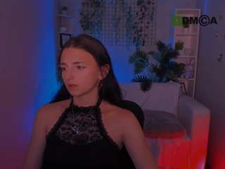 caroline-honeyy1