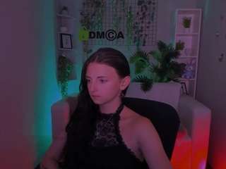 caroline-honeyy1