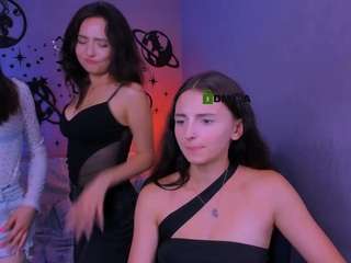 caroline-honeyy1