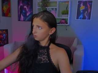 caroline-honeyy1