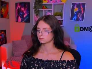 caroline-honeyy1