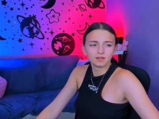 caroline-honeyy1