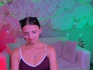 caroline-honeyy1