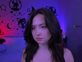 caroline-honeyy1
