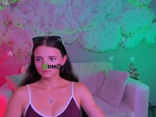 caroline-honeyy1