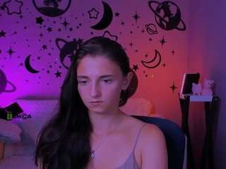 caroline-honeyy1