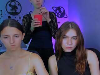 caroline-honeyy1
