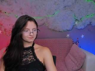 caroline-honeyy1