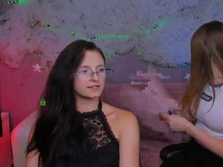caroline-honeyy1