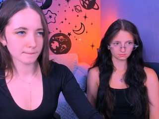 caroline-honeyy1
