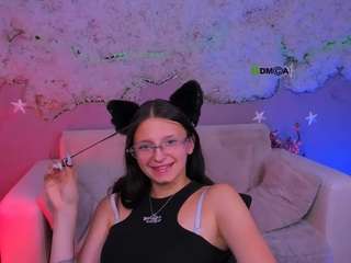 caroline-honeyy1 live cam preview