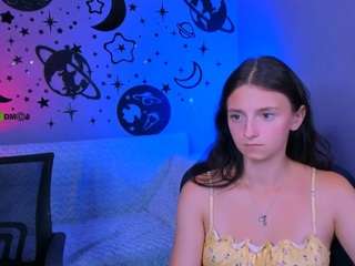 caroline-honeyy1