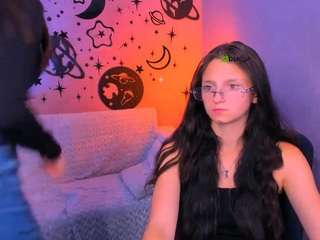caroline-honeyy1