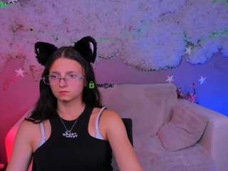 caroline-honeyy1