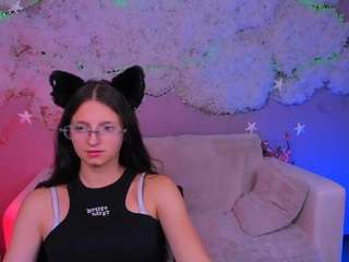 caroline-honeyy1