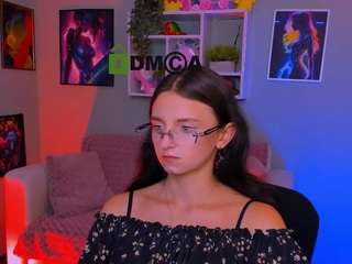 caroline-honeyy1