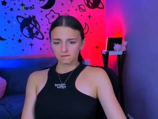 caroline-honeyy1