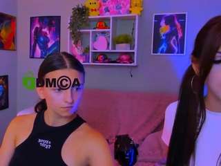 caroline-honeyy1