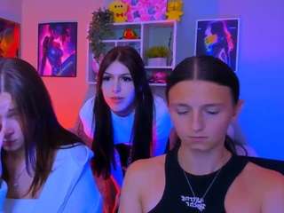 caroline-honeyy1