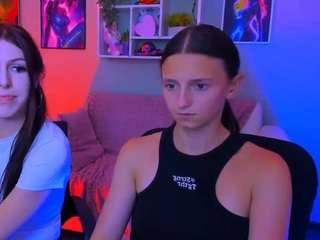caroline-honeyy1
