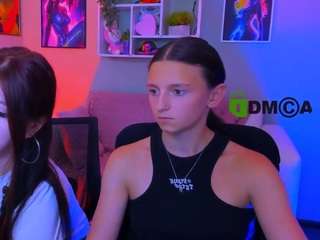 caroline-honeyy1