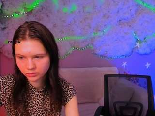caroline-honeyy1's live room