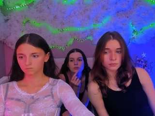 caroline-honeyy1 camsoda
