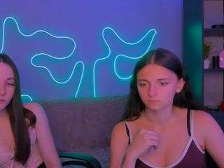 caroline-honeyy1