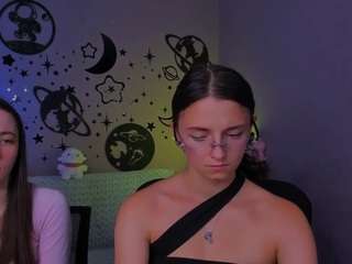 caroline-honeyy1