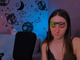 caroline-honeyy1