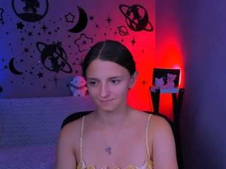 caroline-honeyy1