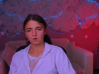 caroline-honeyy1