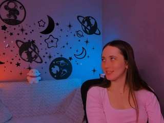 caroline-honeyy1
