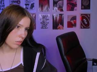 caroline-honeyy1