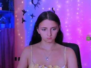caroline-honeyy1