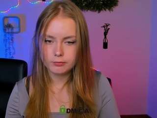 caroline-honeyy1
