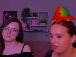 nymira1 live webcam show