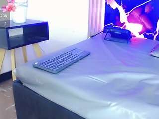 emma-miler live webcam show