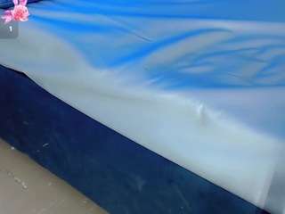 emma-miler live webcam show