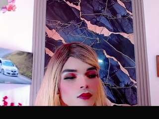 emma-miler live cam preview